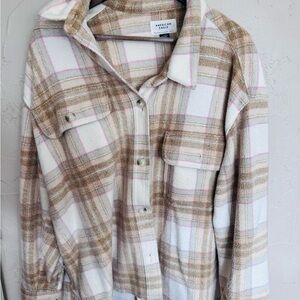 American Eagle Plaid Button-Up Shirt